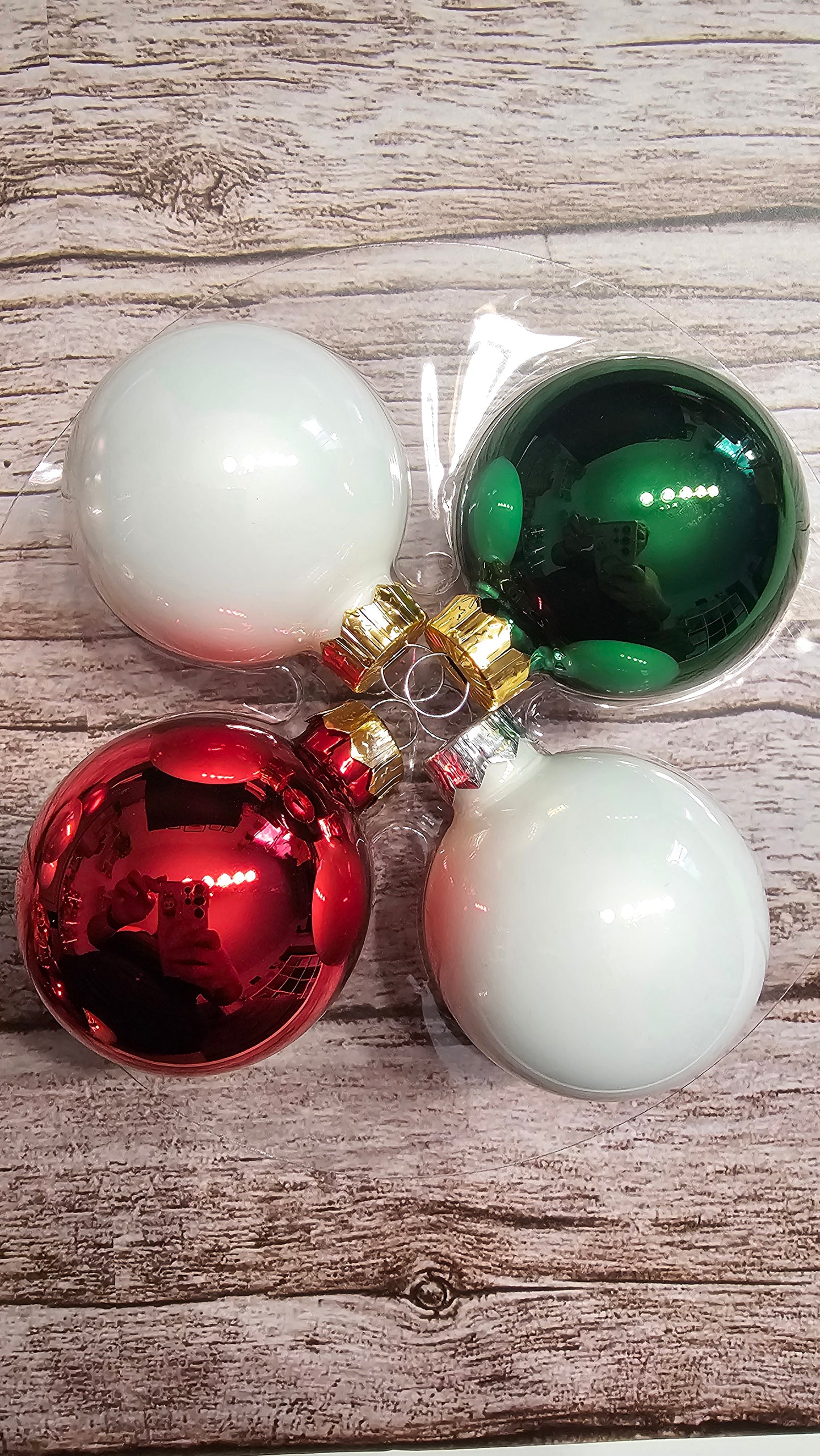 Personalisierte Weihnachtskugeln 4er-Set – Farb-Set wählbar, 9 Motive, 3 Schriften | Christbaumkugeln mit Wunschname