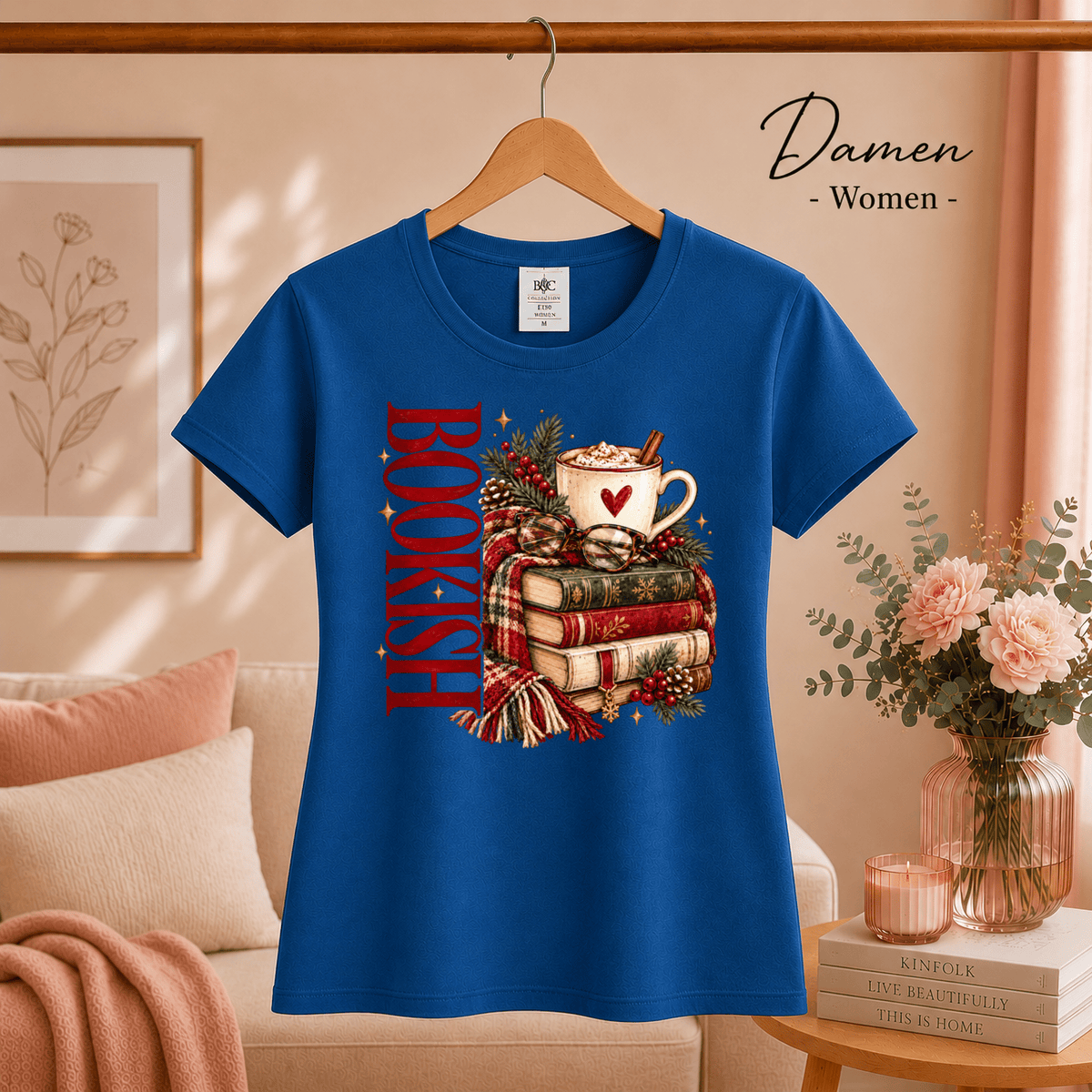 Bookish T-Shirt mit gemütlichem Wintermotiv: Bücherstapel, Kakao und Schal - StyleOne