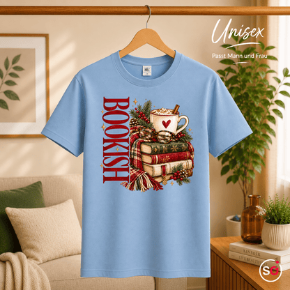 Bookish T-Shirt mit gemütlichem Wintermotiv: Bücherstapel, Kakao und Schal - StyleOne