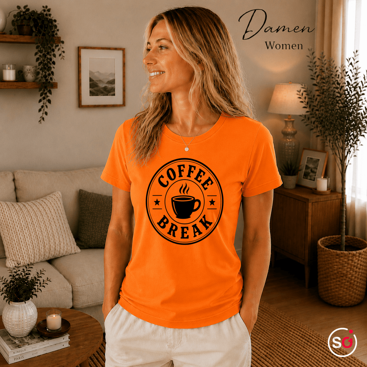 Coffee Break T-Shirt | Design mit Kaffeetasse im Vintage-Emblem-Stil - StyleOne