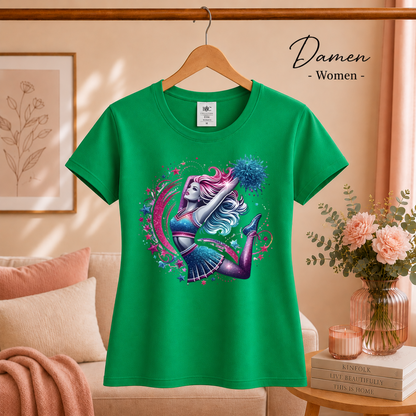 Damen KellyGrün – T-Shirt mit dynamischem Cheerleader-Motiv und galaktischen Sternen