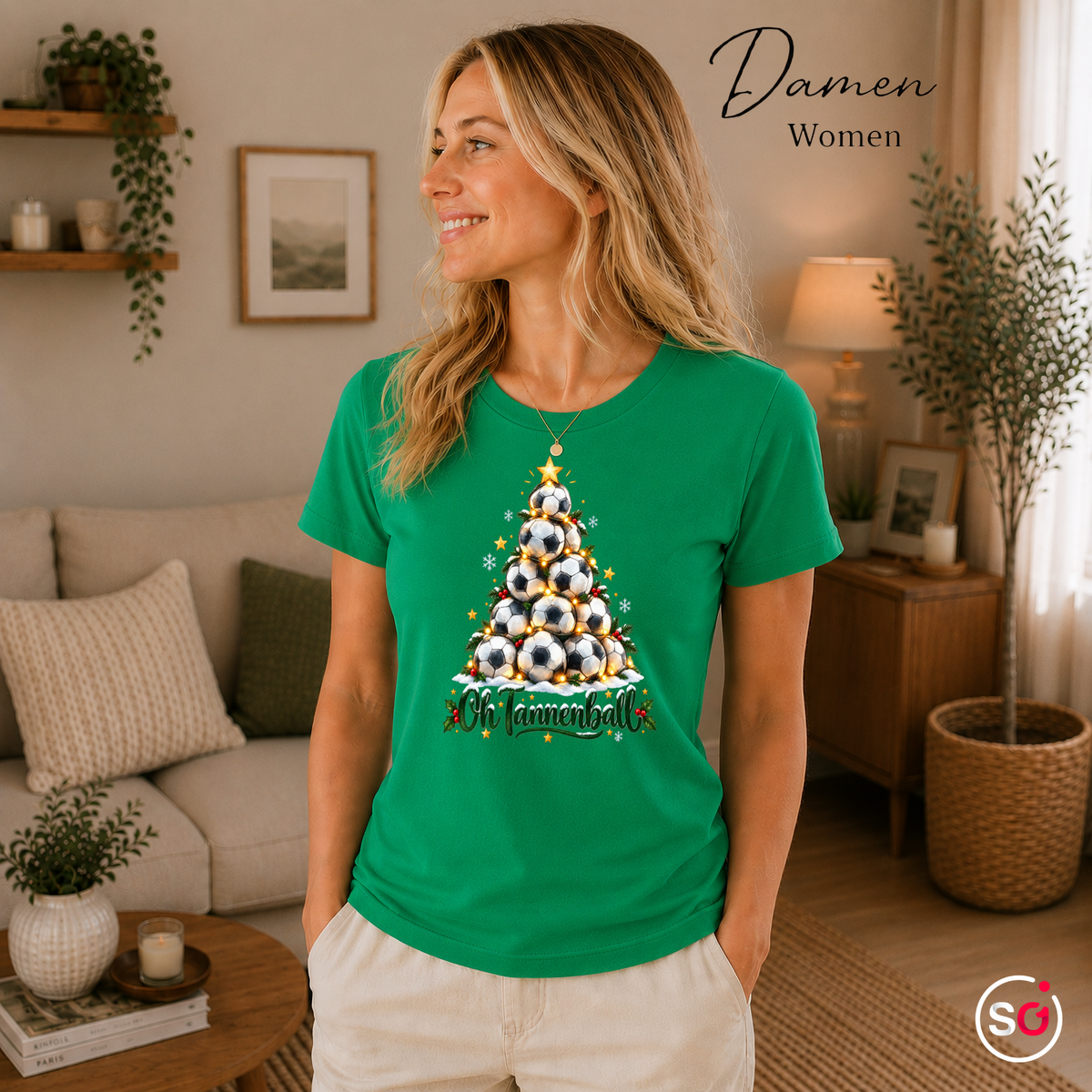 Damen KellyGrün – Oh Tannenball T-Shirt: Witziger Weihnachtsbaum aus Fußbällen für die Festtage
