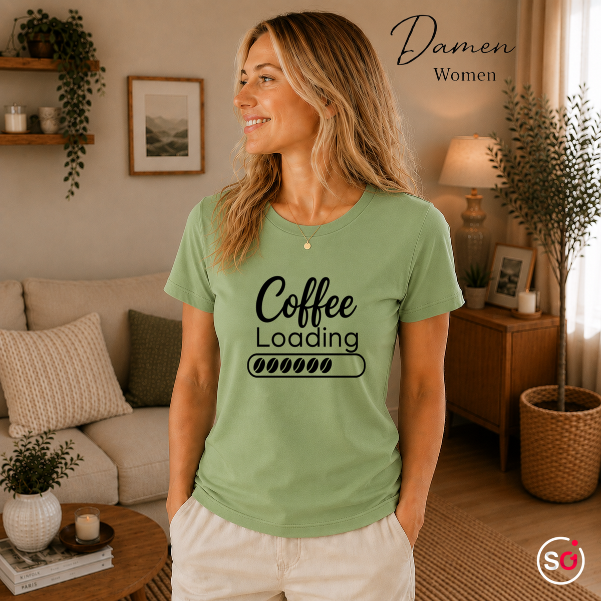 Damen Pistaccio – Coffee Loading T-Shirt mit Kaffeebohnen-Ladebalken | Lustiger Spruch für Morgenmuffel