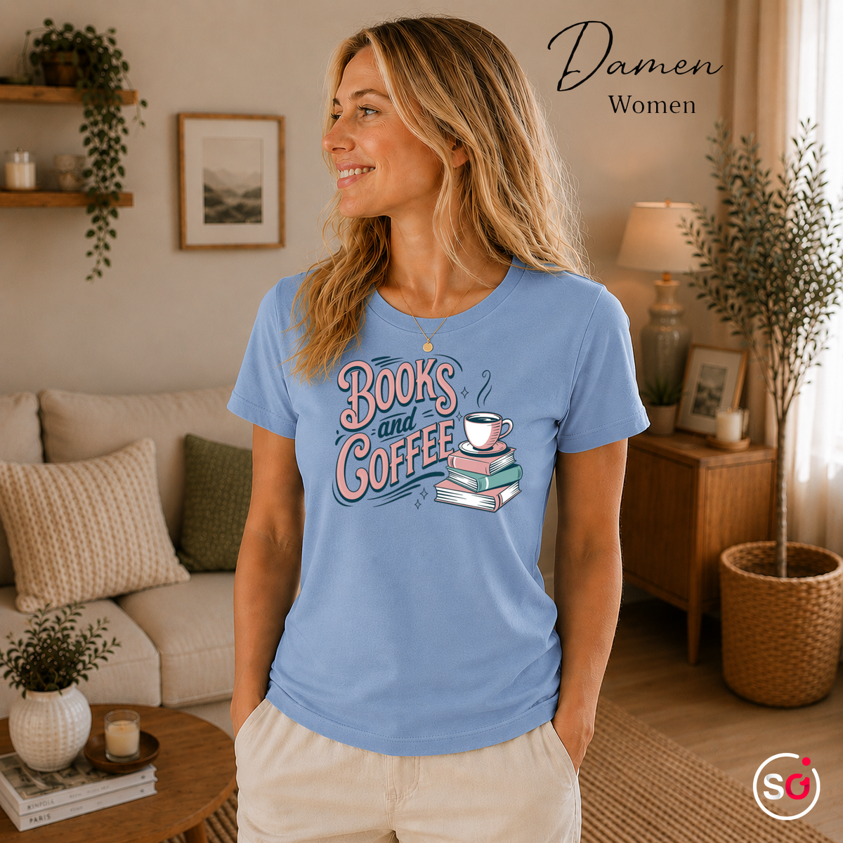 Damen SkyBlau – T-Shirt mit 'Books and Coffee' Spruch im Retro-Design | Bücher & Kaffeetasse Motiv