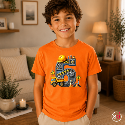 Kinder Orange – Kinder T-Shirt zum 5. Geburtstag mit coolem Baustellen-Motiv, Bagger und großer Zahl Fünf