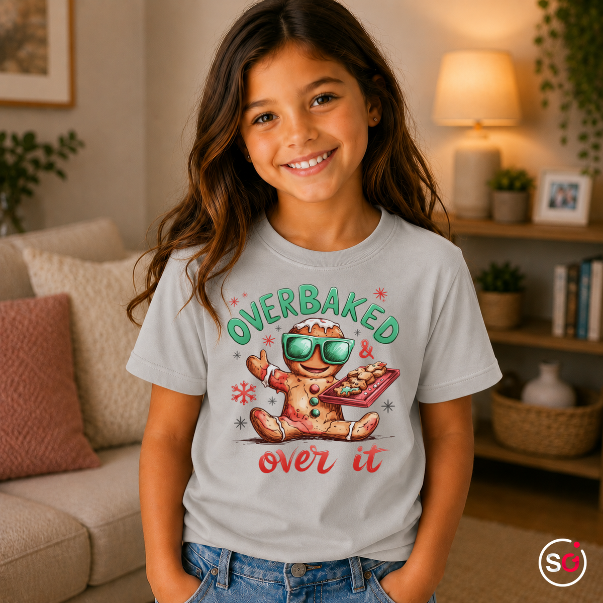 Kinder Grau – Kinder T-Shirt mit coolem Lebkuchenmann | "Overbaked & over it" Weihnachts-Spruch