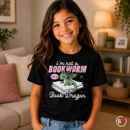 Kinder Schwarz – Kinder T-Shirt: 'I'm not a Bookworm, I'm a Book Dragon' – Süßer Lesedrachen Motiv