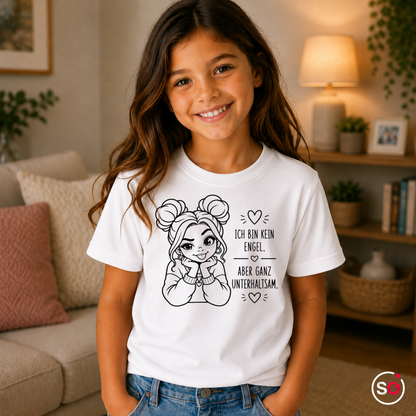 Kinder Weiß – Kinder T-Shirt 'Kein Engel aber unterhaltsam' mit süßem Comic-Mädchen