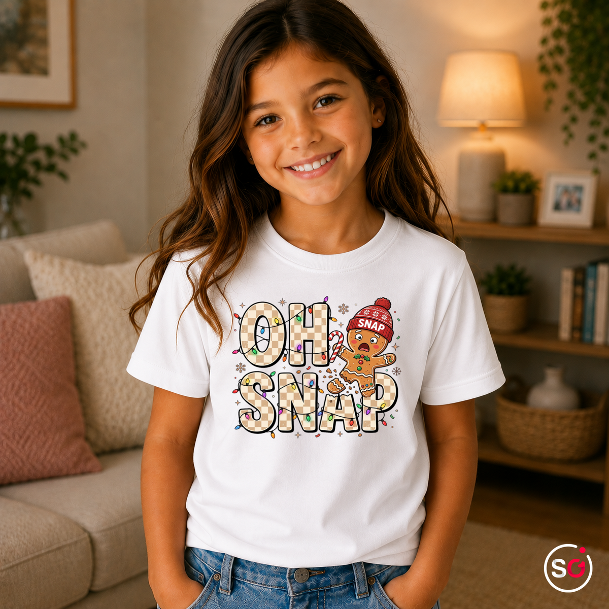 Kinder Weiß – Kinder T-Shirt 'Oh Snap' mit lustigem Lebkuchenmann | Weihnachtliches Design mit Lichterkette