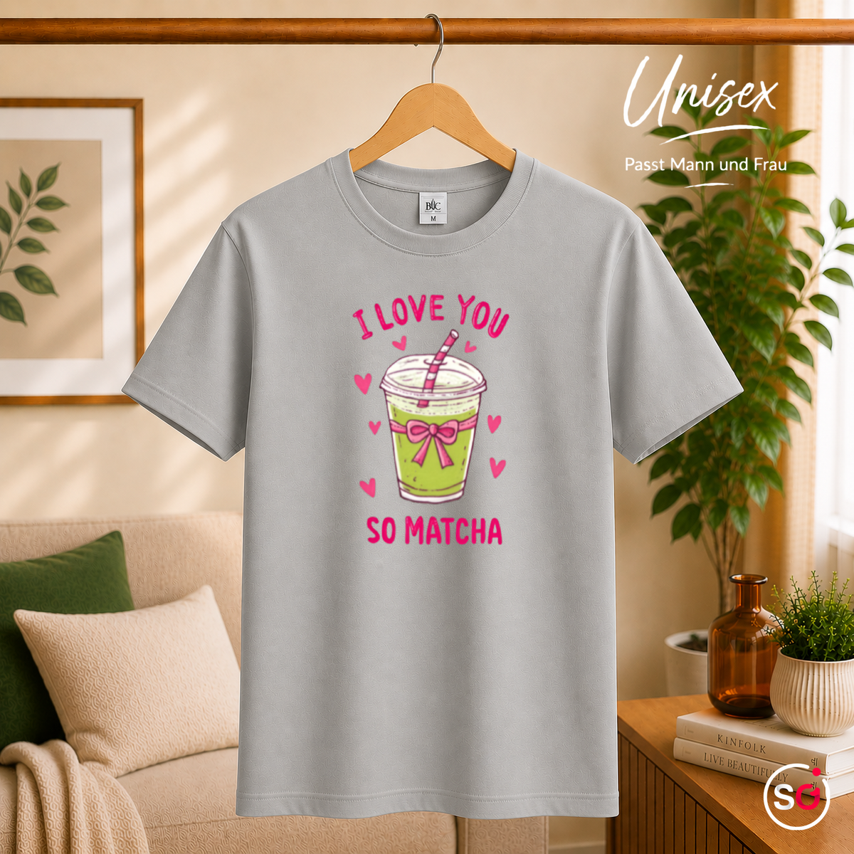 Unisex Grau – T-Shirt mit „I Love You So Matcha“ Spruch | Süßes Matcha Tee Wortspiel Design mit Herzen