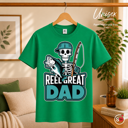 Unisex KellyGrün – T-Shirt mit lustigem Angler-Skelett | "Reel Great Dad" Spruch & Fisch-Motiv