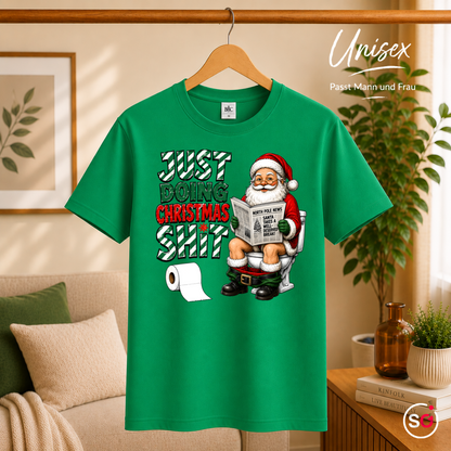 Unisex KellyGrün – T-Shirt „Just Doing Christmas Shit“ mit Weihnachtsmann auf der Toilette