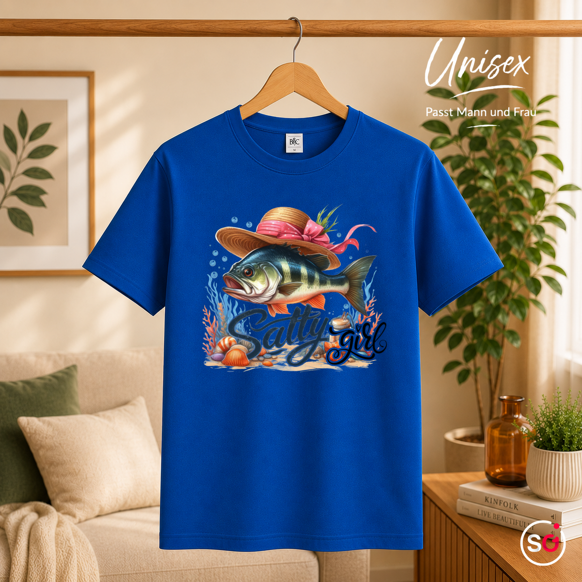 Unisex RoyalBlau – Salty Girl T-Shirt mit coolem Barsch-Motiv und Strohhut im maritimen Unterwasser-Design