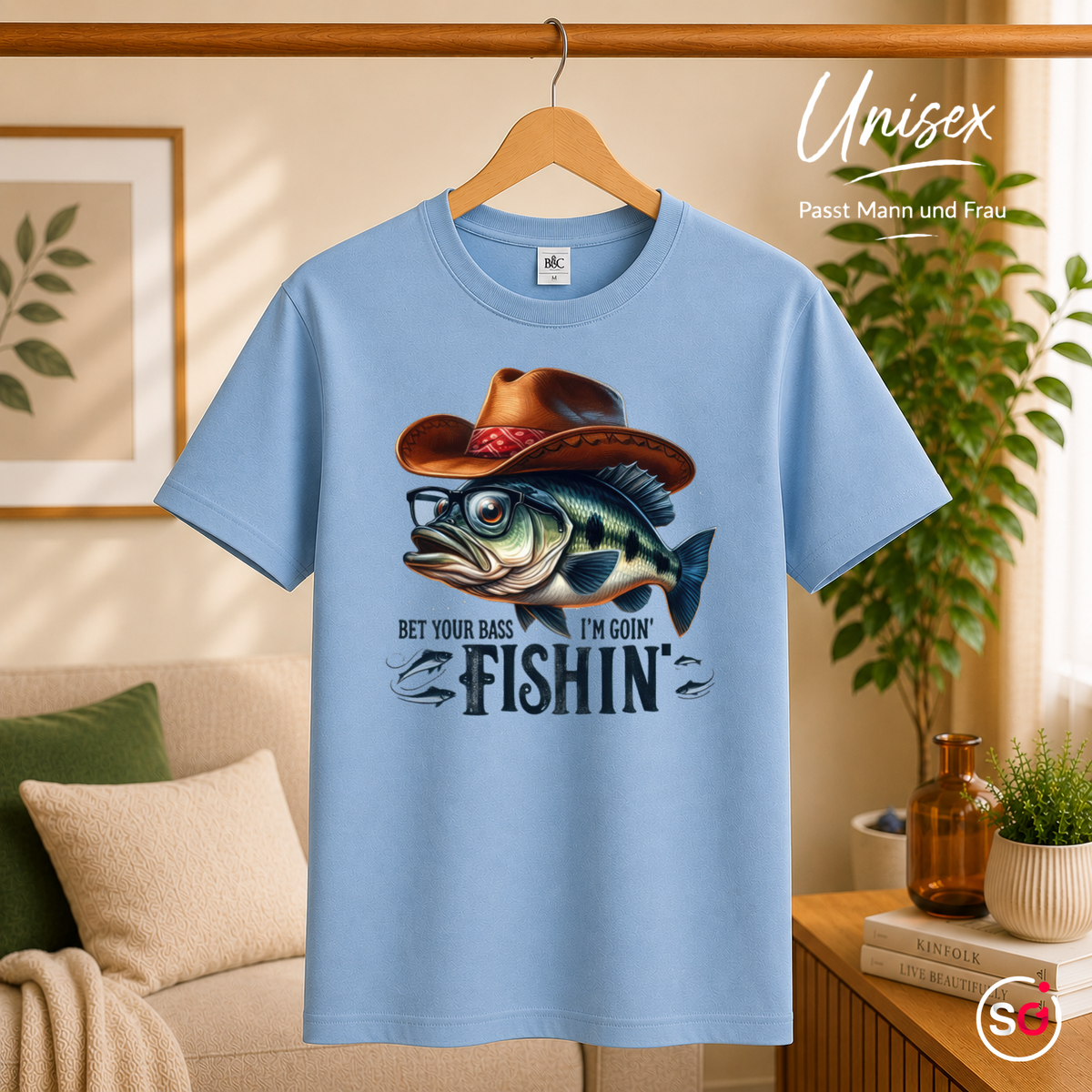 Unisex SkyBlau – "Bet Your Bass I'm Goin' Fishin'" T-Shirt | Witziges Angler-Motiv mit Barsch und Cowboyhut