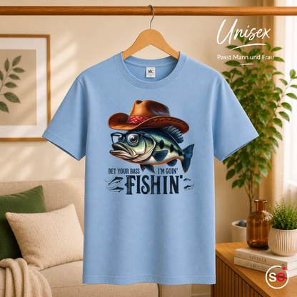 Unisex SkyBlau – "Bet Your Bass I'm Goin' Fishin'" T-Shirt | Witziges Angler-Motiv mit Barsch und Cowboyhut