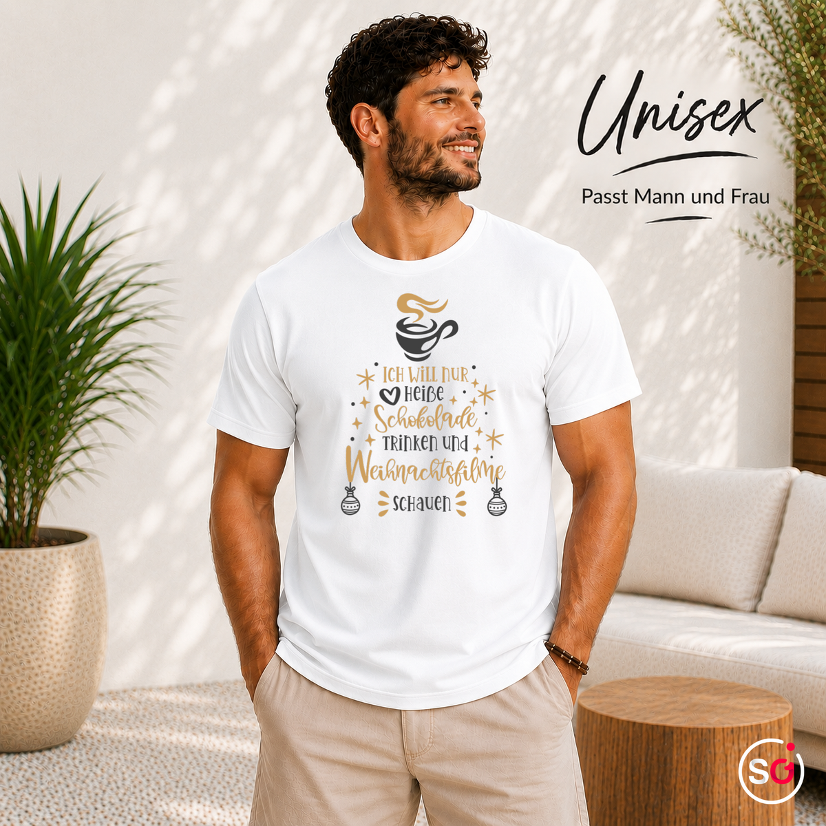 Unisex Weiß – T-Shirt mit Spruch 'Heiße Schokolade & Weihnachtsfilme' in Tannenbaum-Form