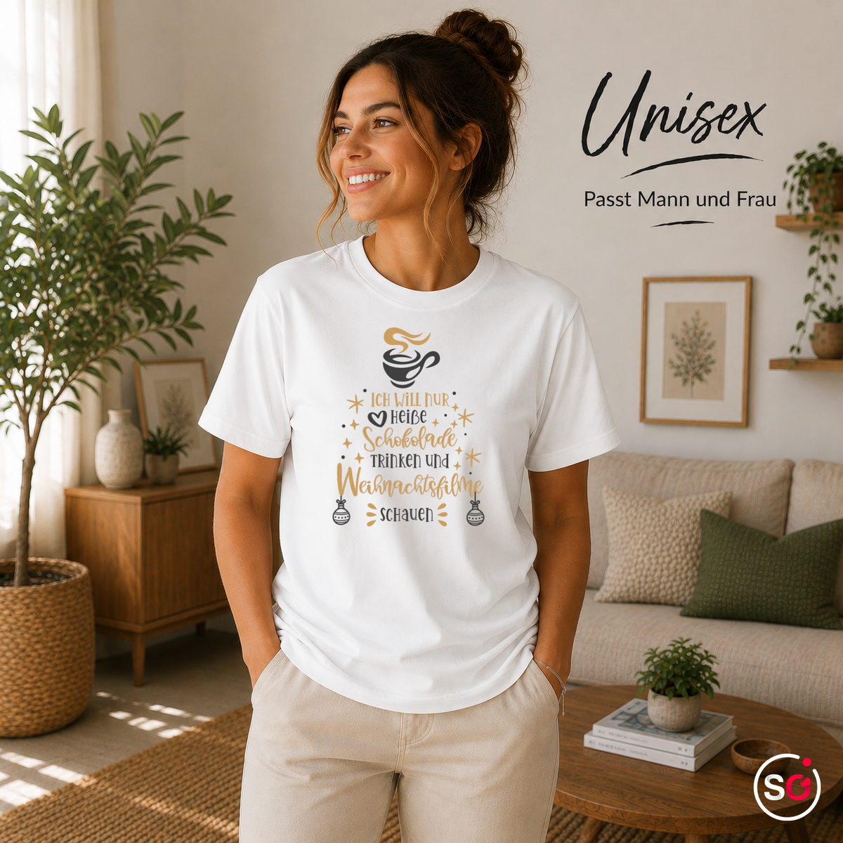 Unisex Weiß – T-Shirt mit Spruch 'Heiße Schokolade & Weihnachtsfilme' in Tannenbaum-Form