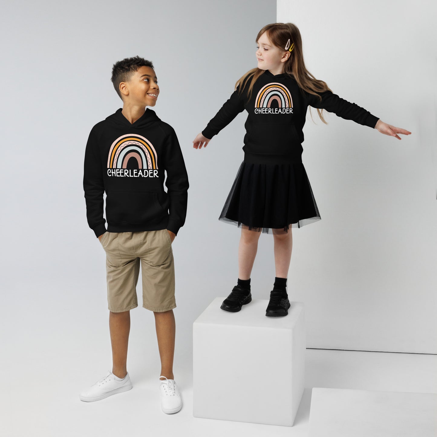 Cheerleader Rainbow Style Hoodie - Bunte Vielfalt im Cheerleading-Look