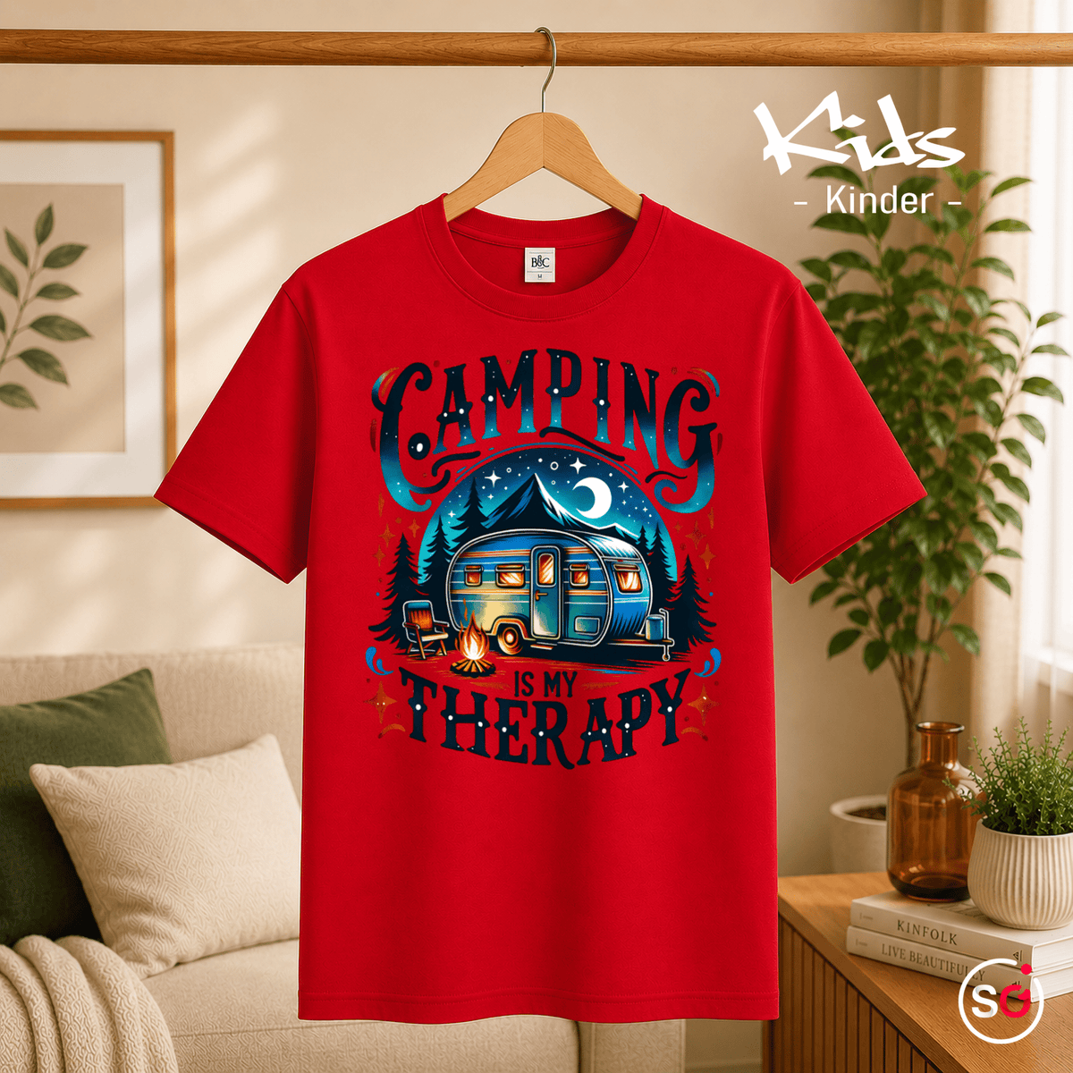 Kinder T-Shirt 'Camping is my Therapy' | Buntes Wohnwagen-Abenteuer Design - StyleOne