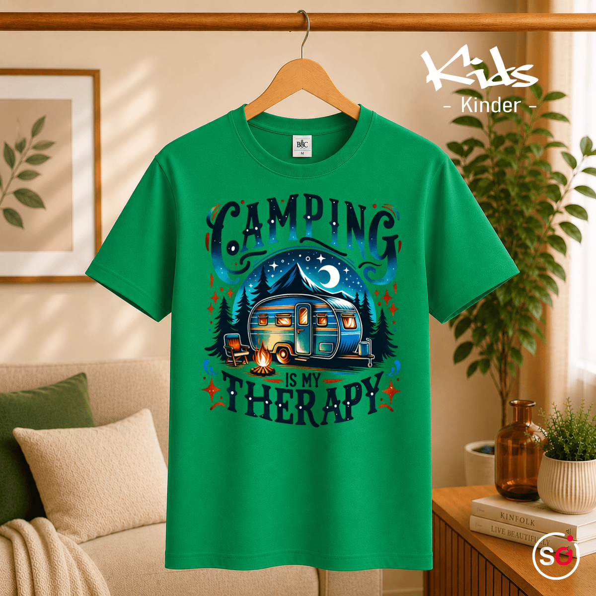 Kinder T-Shirt 'Camping is my Therapy' | Buntes Wohnwagen-Abenteuer Design - StyleOne