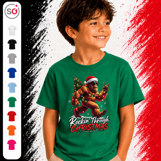 Kinder T-Shirt mit coolem Bigfoot Motiv: Rockin' Through Christmas - StyleOne