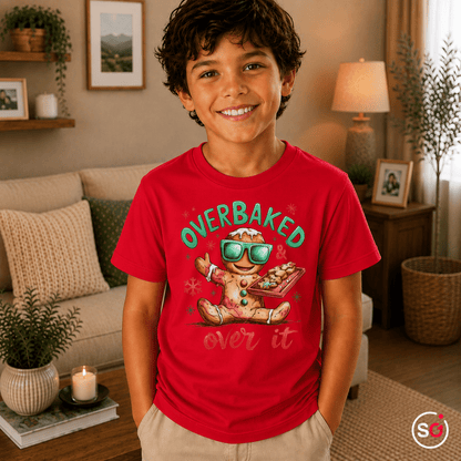 Kinder T-Shirt mit coolem Lebkuchenmann | "Overbaked & over it" Weihnachts-Spruch - StyleOne