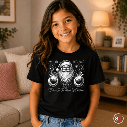 Kinder T-Shirt mit magischem Weihnachtsmann & Spruch 'Believe In The Magic Of Christmas' - StyleOne