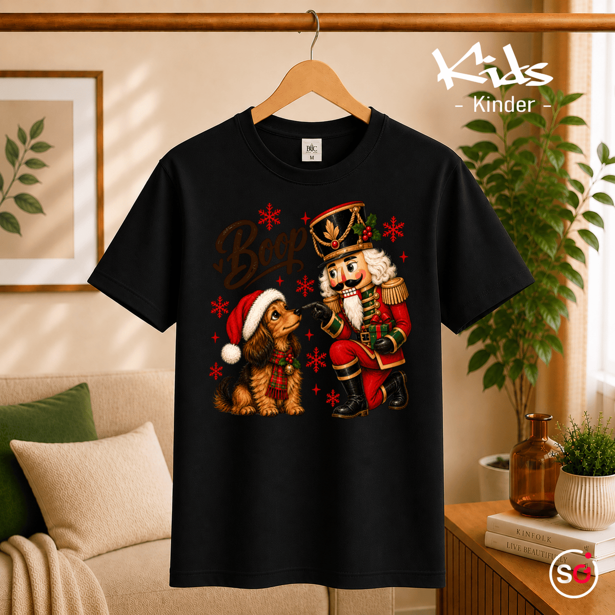 Kinder T-Shirt mit Nussknacker und Hund 'Boop' Motiv – Weihnachtliches Design - StyleOne