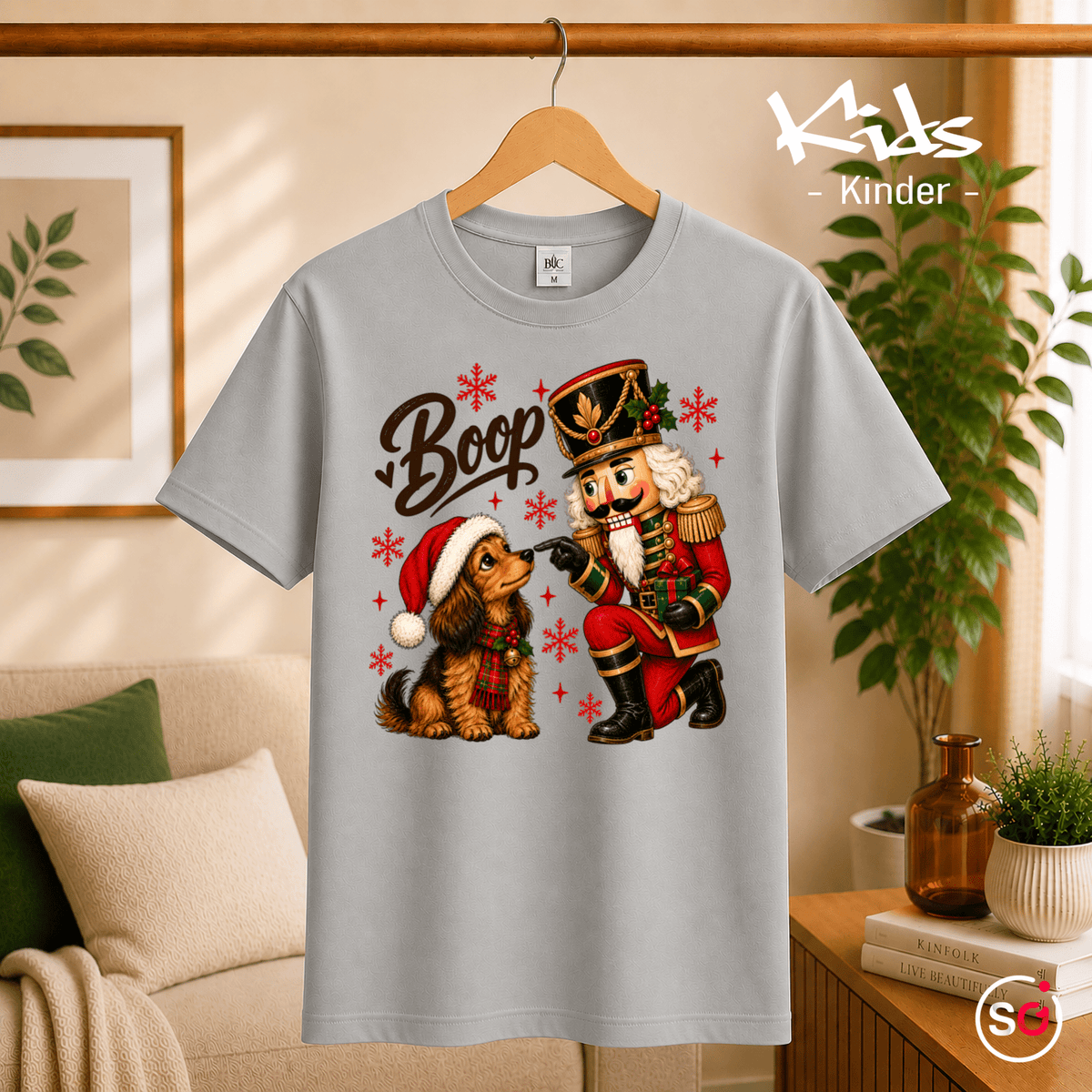 Kinder T-Shirt mit Nussknacker und Hund 'Boop' Motiv – Weihnachtliches Design - StyleOne