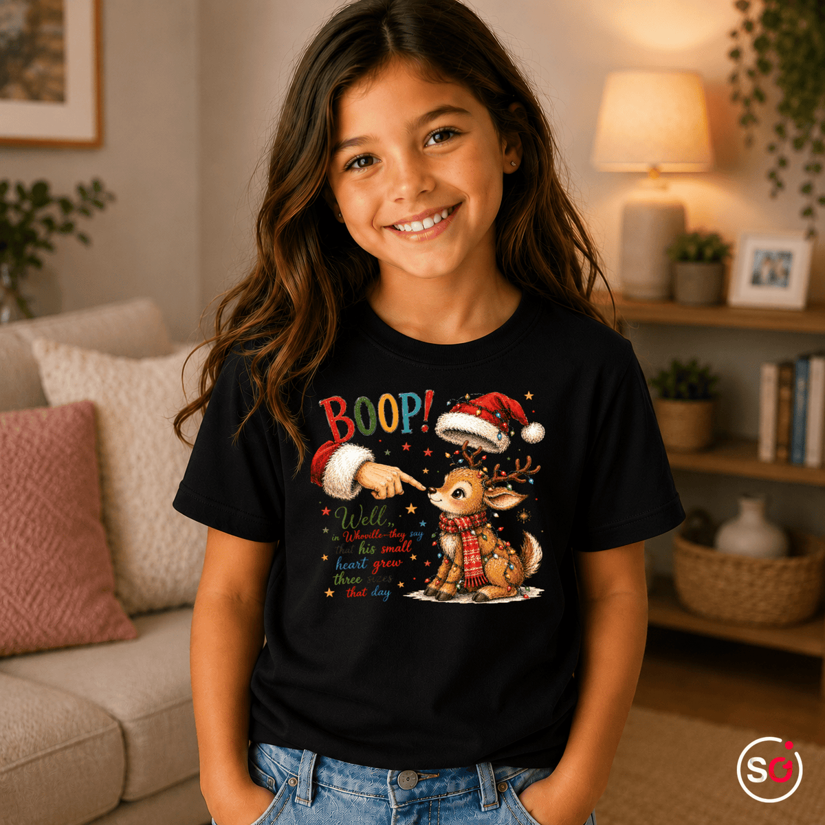 Kinder T-Shirt mit süßem Weihnachts-Rentier und Santa 'Boop' Motiv - StyleOne