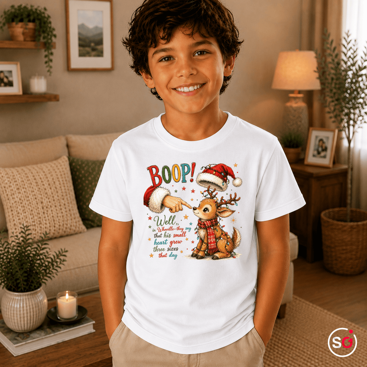 Kinder T-Shirt mit süßem Weihnachts-Rentier und Santa 'Boop' Motiv - StyleOne