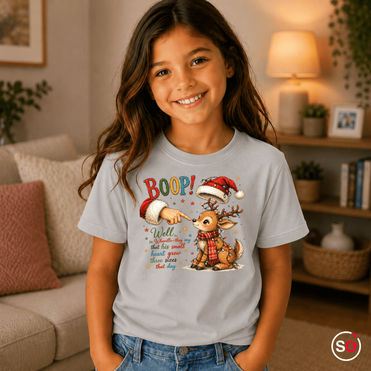 Kinder T-Shirt mit süßem Weihnachts-Rentier und Santa 'Boop' Motiv - StyleOne