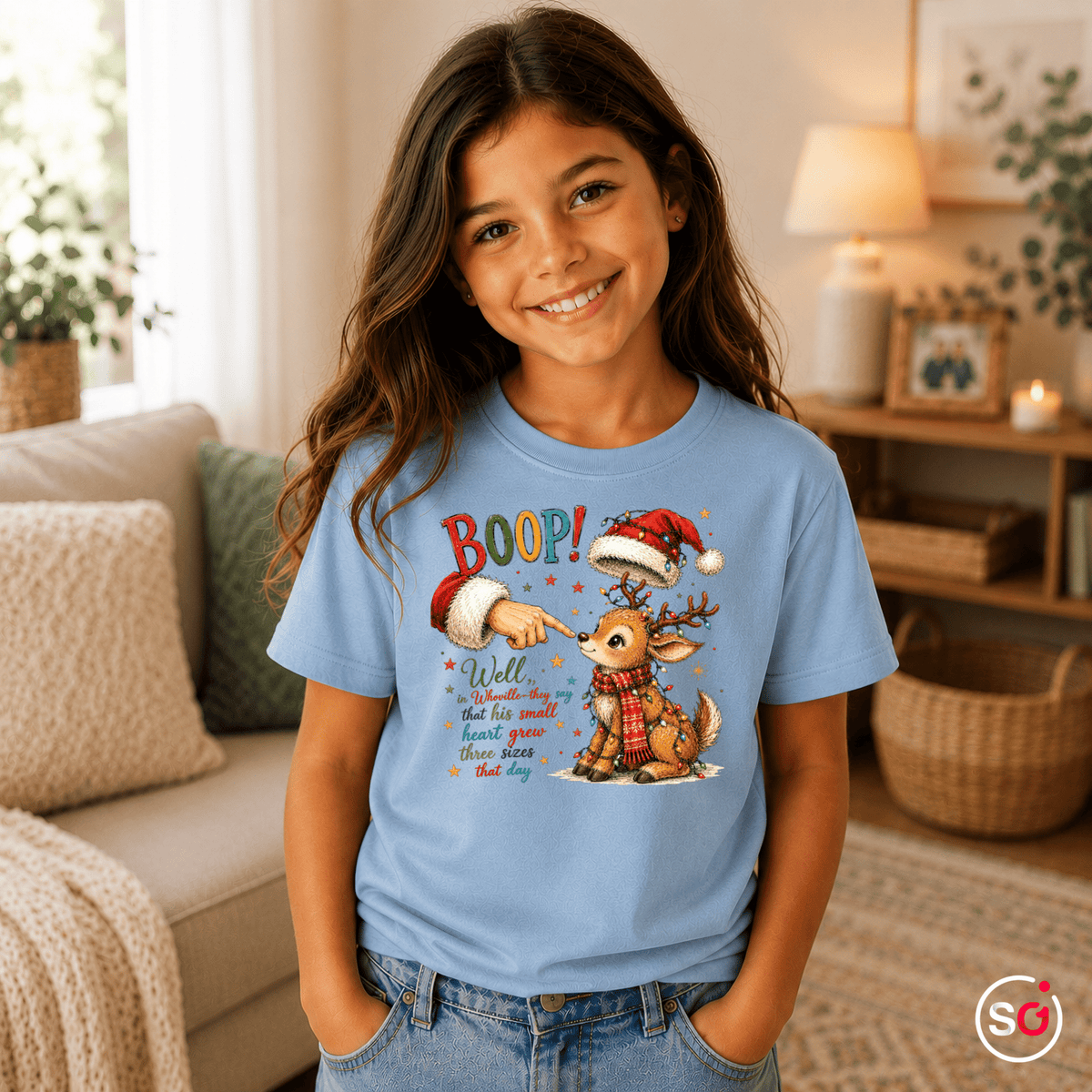 Kinder T-Shirt mit süßem Weihnachts-Rentier und Santa 'Boop' Motiv - StyleOne
