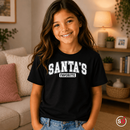 Kinder T-Shirt 'Santa's Favorite' | Lustiger Weihnachts-Spruch im College-Stil - StyleOne