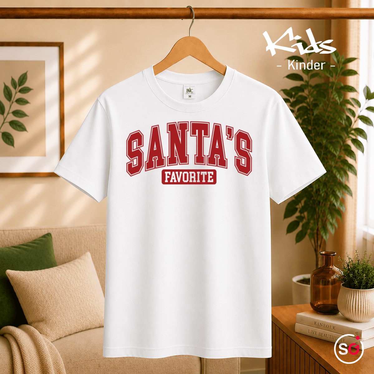 Kinder T-Shirt 'Santa's Favorite' | Lustiges Weihnachtsmotiv im coolen College-Look - StyleOne