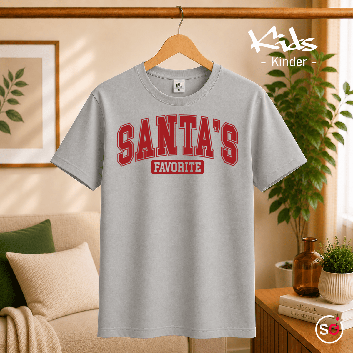 Kinder T-Shirt 'Santa's Favorite' | Lustiges Weihnachtsmotiv im coolen College-Look - StyleOne