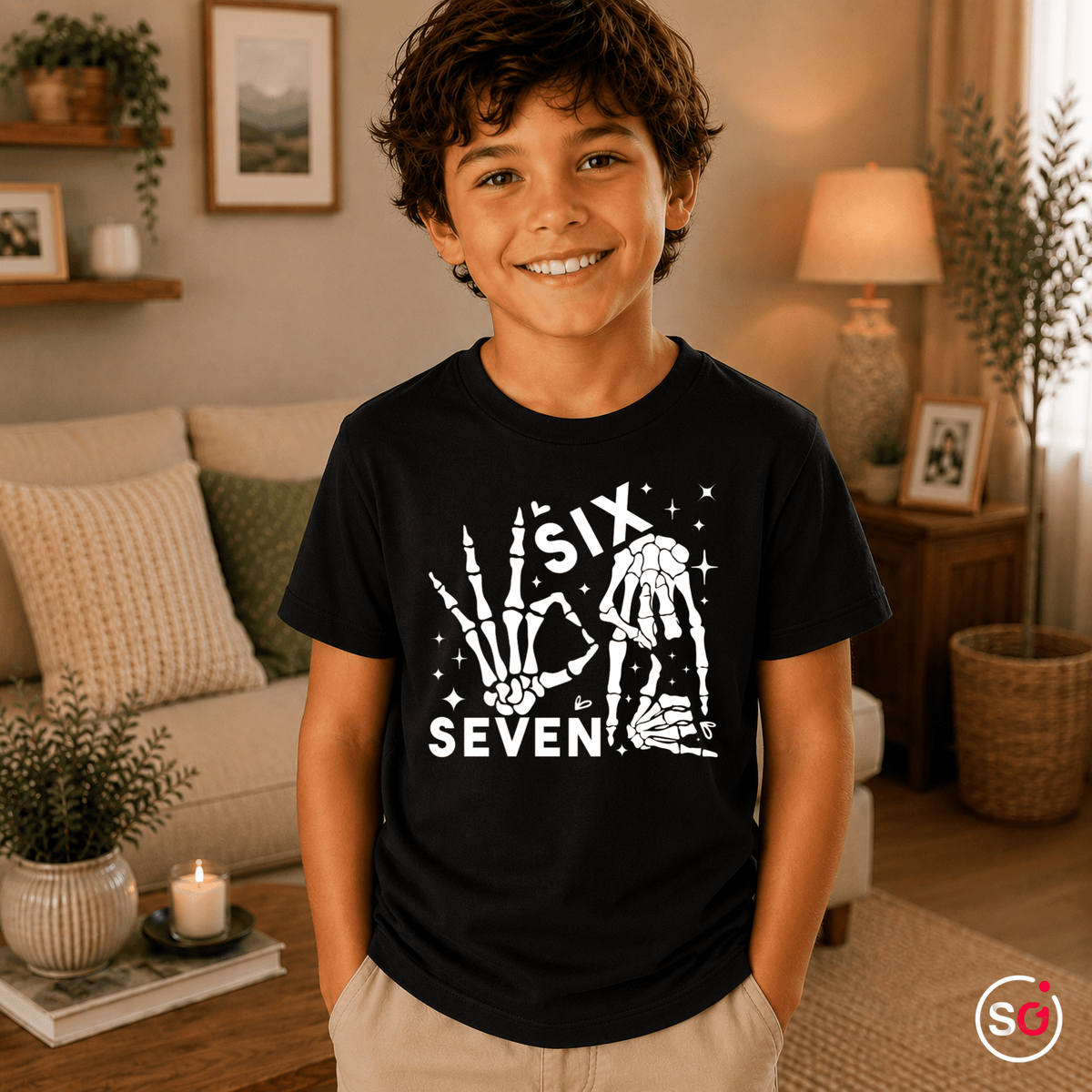 Kinder T-Shirt zum 7. Geburtstag mit Skelett-Händen | Six & Seven Design - StyleOne