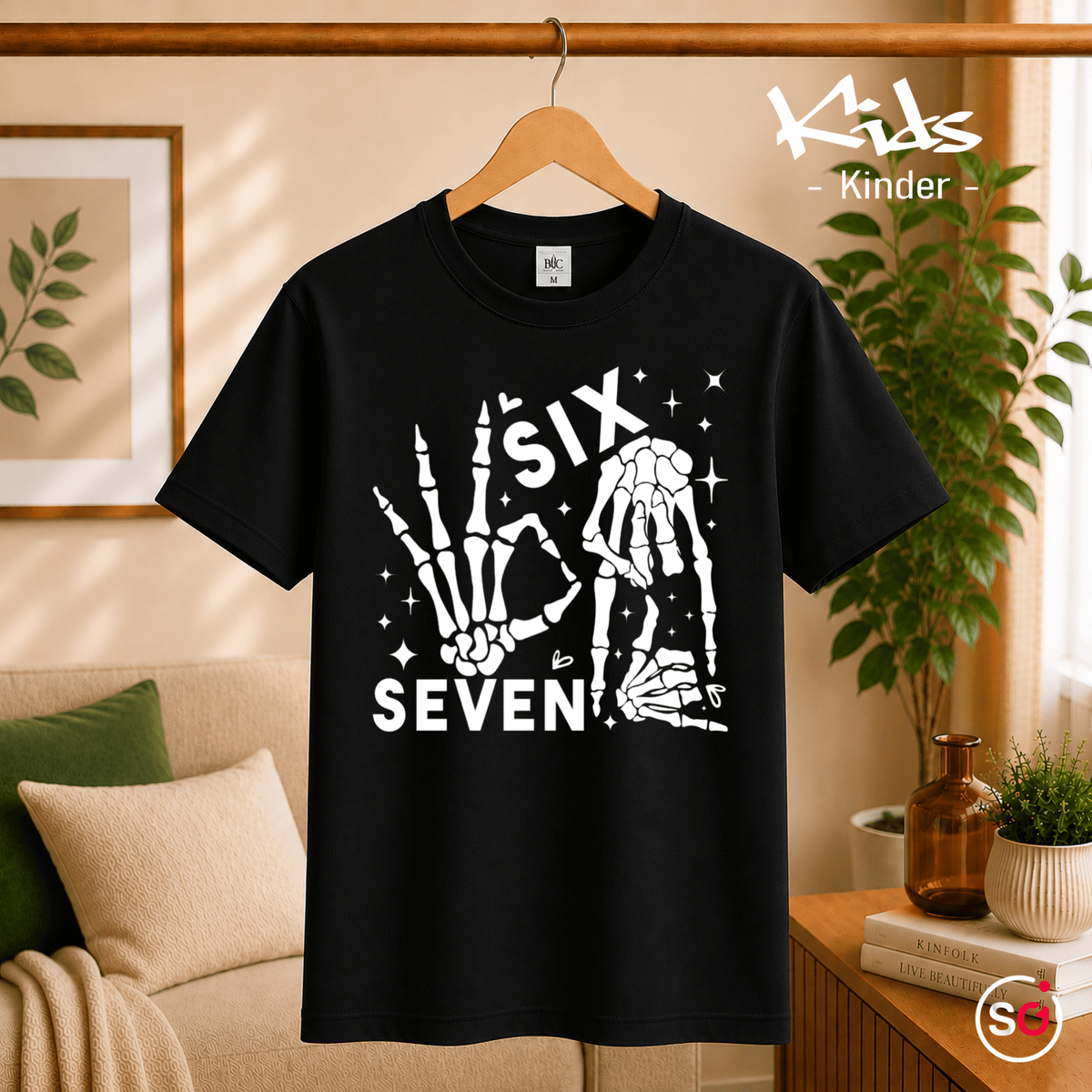 Kinder T-Shirt zum 7. Geburtstag mit Skelett-Händen | Six & Seven Design - StyleOne