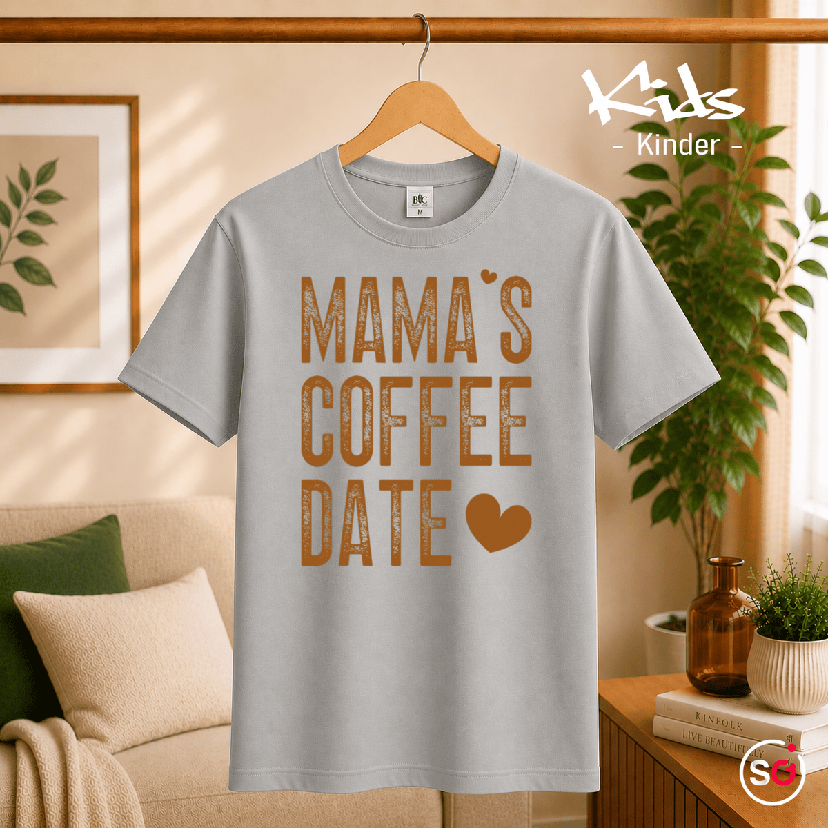 Mama's Coffee Date Kinder T-Shirt | Süßer Spruch mit Herz für die Zeit mit Mama - StyleOne