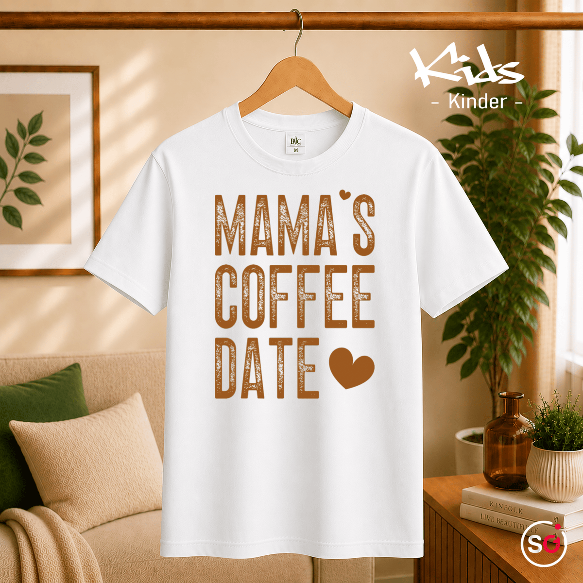 Mama's Coffee Date Kinder T-Shirt | Süßer Spruch mit Herz für die Zeit mit Mama - StyleOne