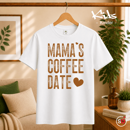 Mama's Coffee Date Kinder T-Shirt | Süßer Spruch mit Herz für die Zeit mit Mama - StyleOne