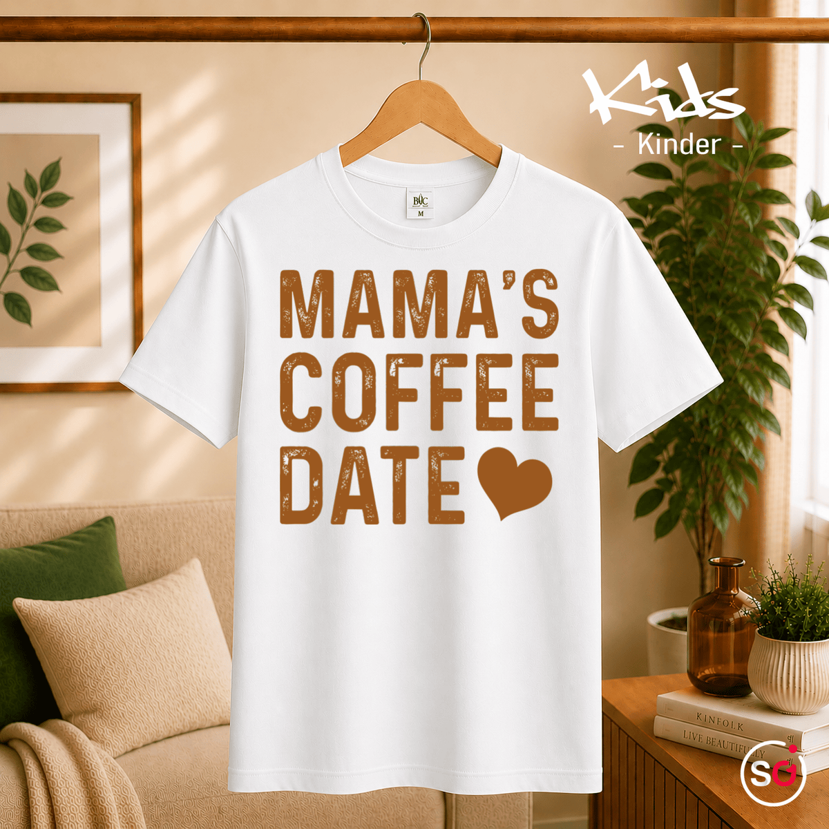 Mama's Coffee Date Kinder T-Shirt | Süßer Statement-Spruch mit Herz für kleine Begleiter - StyleOne
