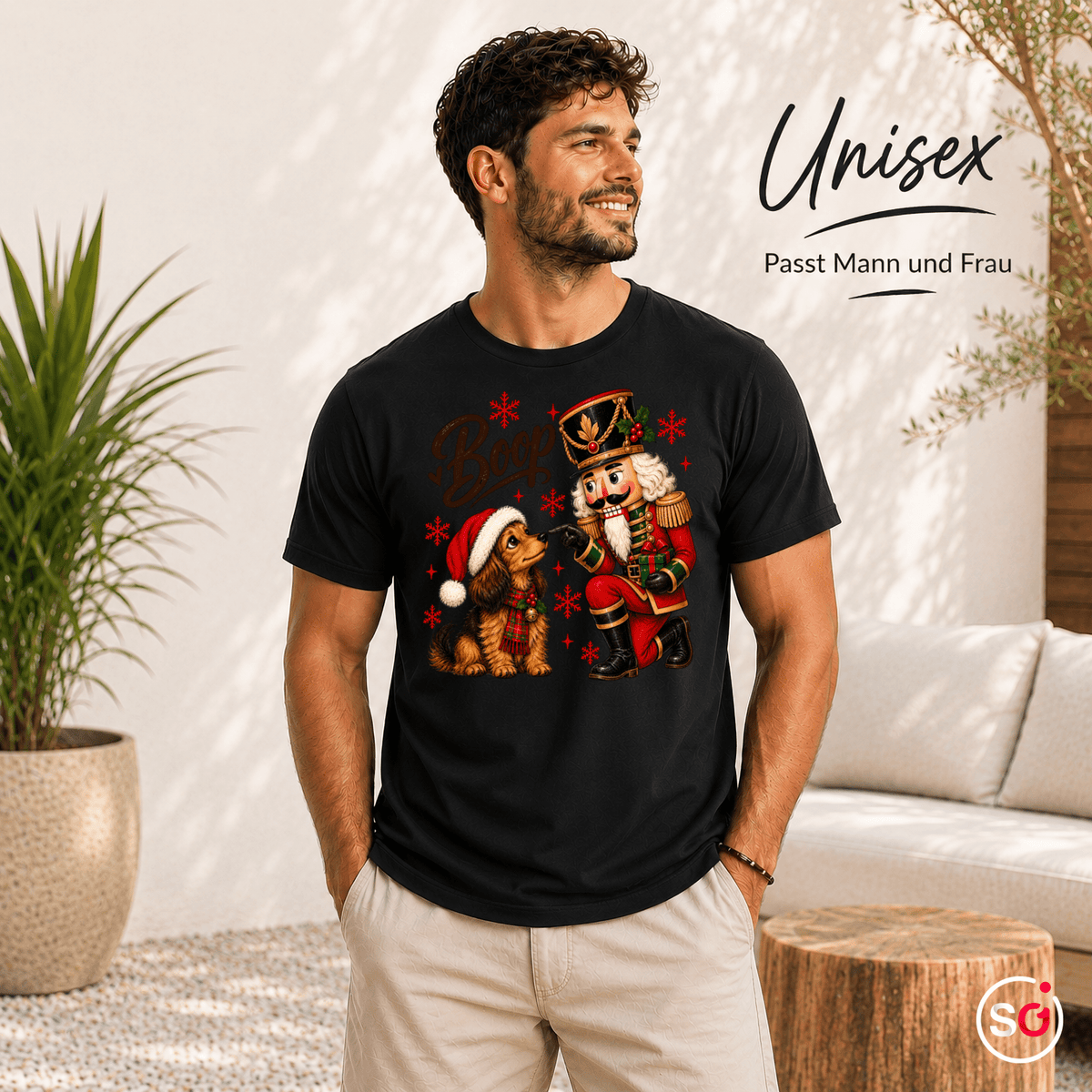 Nussknacker 'Boop' T-Shirt mit süßem Dackel – Weihnachtliches Design mit Schneeflocken - StyleOne