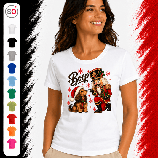 Nussknacker 'Boop' T-Shirt mit süßem Dackel – Weihnachtliches Design mit Schneeflocken - StyleOne