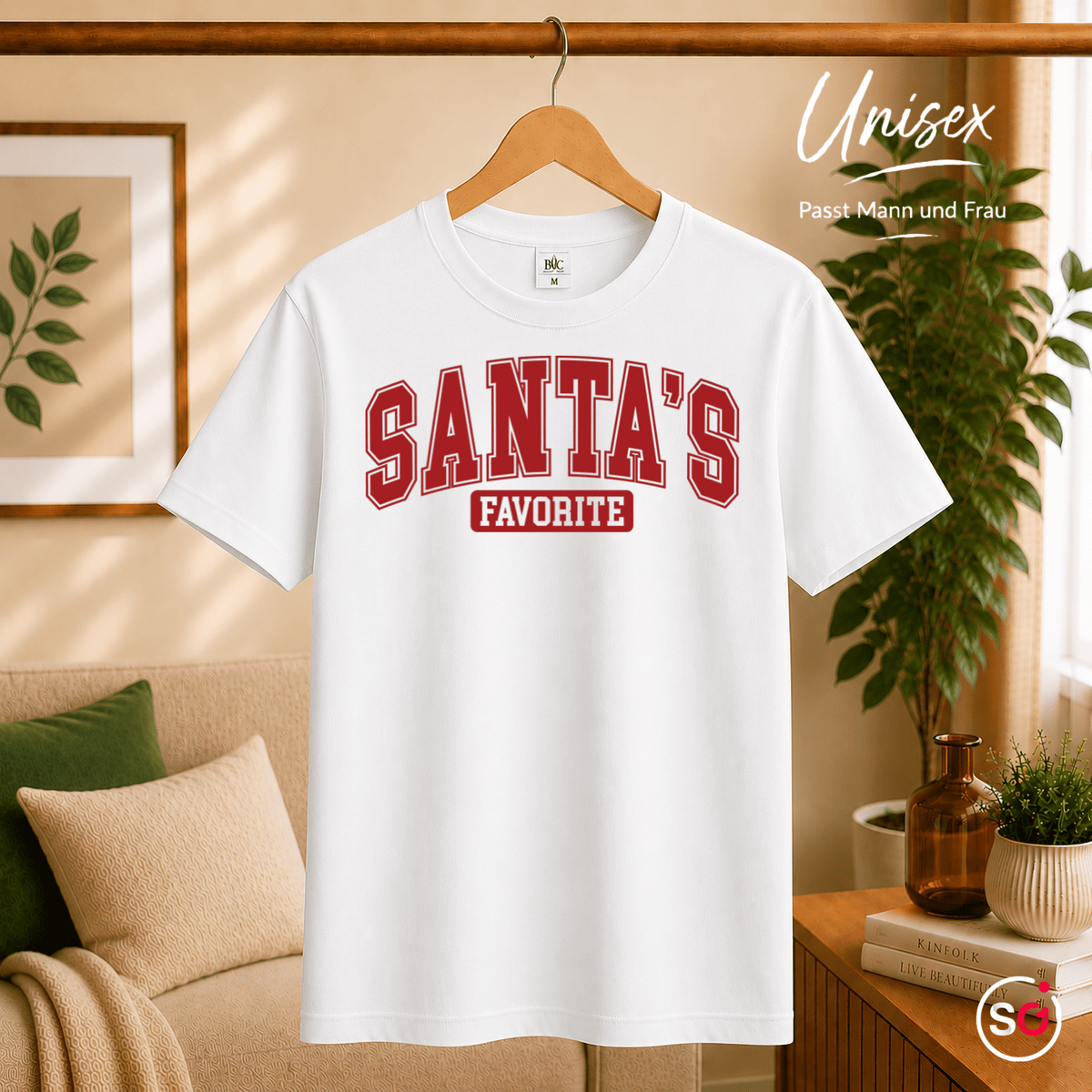 Santa's Favorite T-Shirt | Witziges Weihnachts-Statement im College-Look - StyleOne