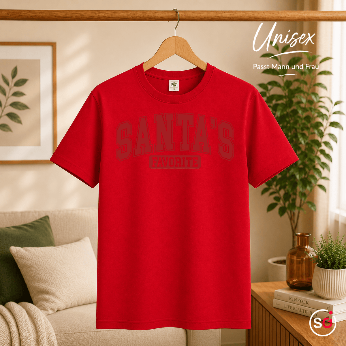 Santa's Favorite T-Shirt | Witziges Weihnachts-Statement im College-Look - StyleOne