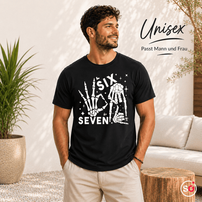 Skeletthände Six Seven T-Shirt mit I-Love-You Geste und Sternen - StyleOne