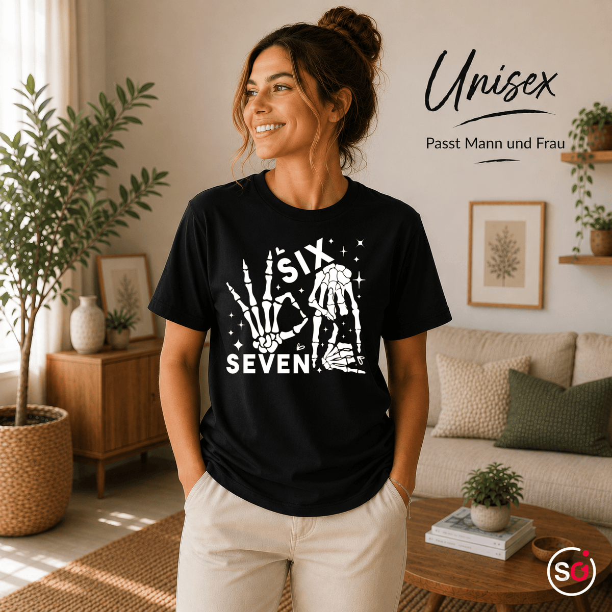 Skeletthände Six Seven T-Shirt mit I-Love-You Geste und Sternen - StyleOne
