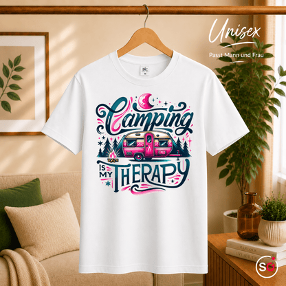 T-Shirt „Camping is my Therapy“ | Statement-Design mit Retro Wohnwagen & Lagerfeuer - StyleOne