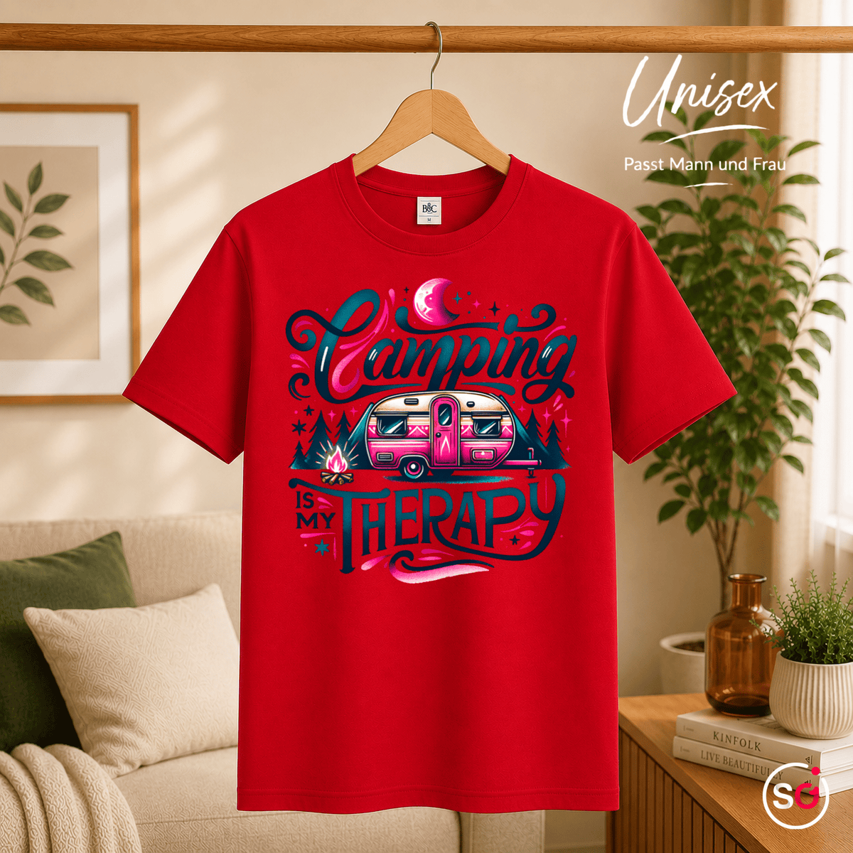 T-Shirt „Camping is my Therapy“ | Statement-Design mit Retro Wohnwagen & Lagerfeuer - StyleOne